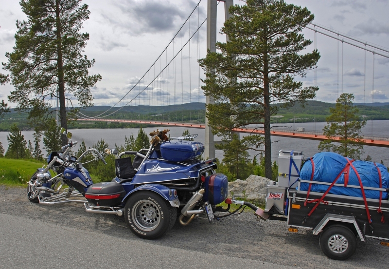 Hogakustenbron-and-German-Trike